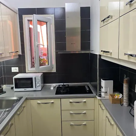 Casa Di Besarb Apartment *